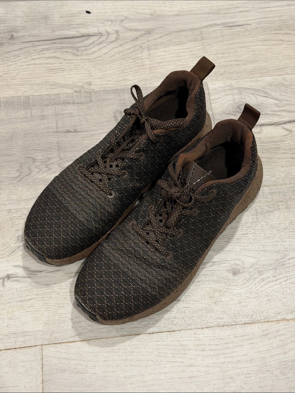 Nobull Men's Lightweight Knit Lace-Up Sneakers in Brown sz 10.5